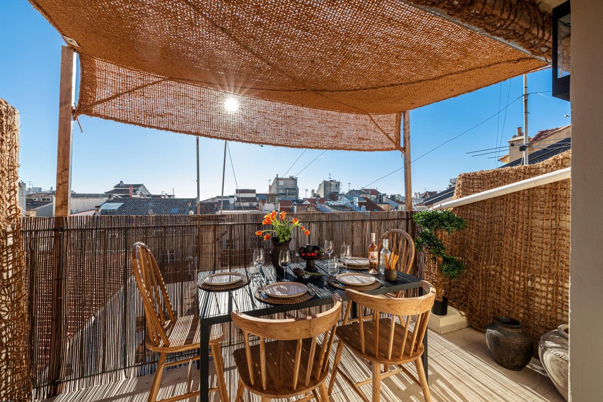 Wabisabi - Mero Apartment *